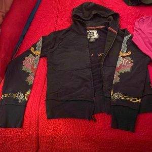 Small Women’s black zip up Harley-Davison hoodie